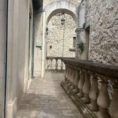Delice De Nîmes